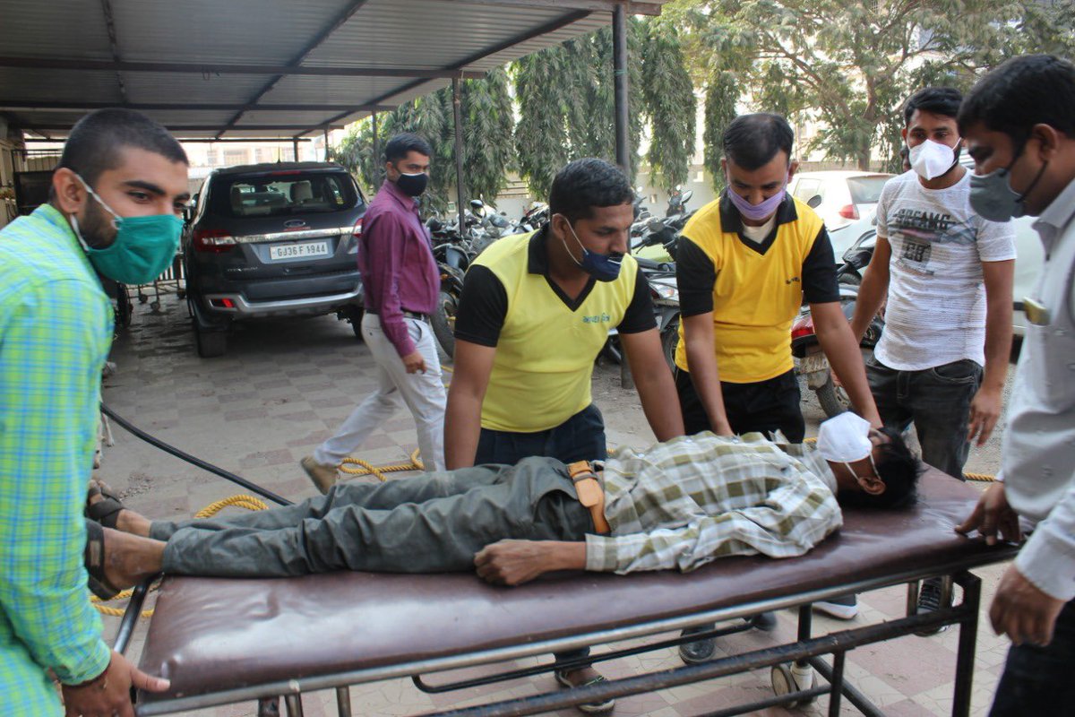 આગની આકસ્મિક ઘટનાઓથી તાત્કાલિક બચાવ કાર્ય હાથ ધરી શકાય અને ઓછામાં ઓછુ નુકશાન થાય તેનાં ભાગરૂપે મોરબી જિલ્લા કલેક્ટર કચેરી તેમજ ડીઝાસ્ટર મેનેજમેન્ટ સેલનાં સંયુક્ત ઉપક્રમે ક્રિષ્ના હોસ્પિટલ મોરબી ખાતે મોકડ્રીલ યોજવામાં આવી.