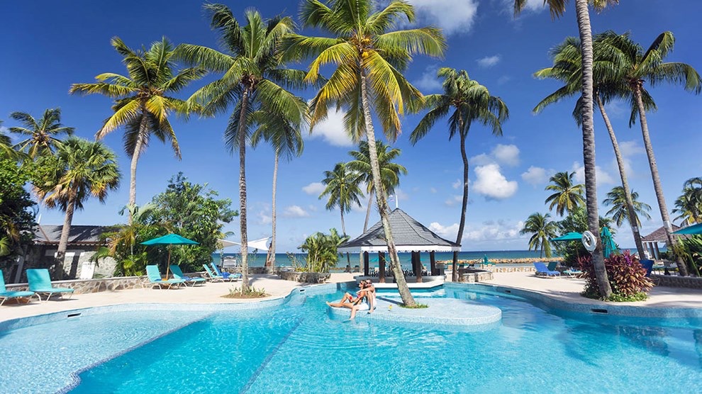 CaribbeanBout's tweet photo. ❤Rendezvous, St Lucia, the perfect choice for couples looking to steal some precious time together.❤
🏝7nts in a Premium Garden View Room
🍹All Inclusive basis
✈ Flying from London Gatwick
🤩Save up to 35%.
🗓 Stay 8  - https://t.co/JxfrHX3D4z https://t.co/dZ2vm35y1H