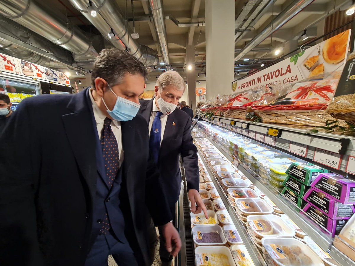 GiovanniToti's tweet photo. Ci sono voluti 36 anni, ma oggi finalmente apre al pubblico la nuova Esselunga in via Piave. Una bella conquista per #Genova e soprattutto per i cittadini, che avranno la possibilità di scegliere e risparmiare.

👉https://t.co/cUDFk9LmhH https://t.co/5Q34yz0KV8