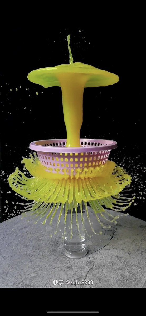 SlowExperiences's tweet image. @SlowExperiences check it out for the most insane slow motion water balloon [youtube : Slow Experience]