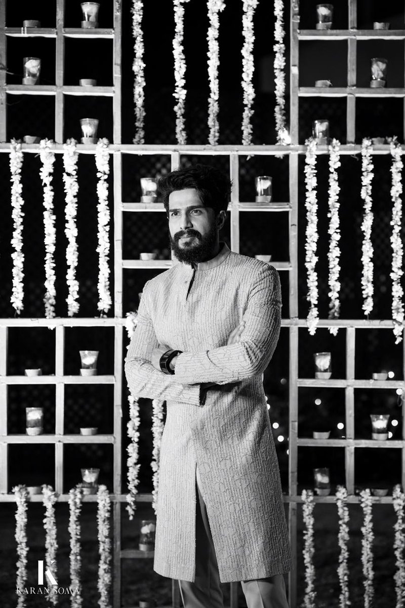 TheVishnuVishal's tweet photo. Styled by @PJukalker
Delicate festive ensemble by @raamzofficial
Pics courtesy #thestorybox 

#Hyderabad https://t.co/uP6MDDgGJs