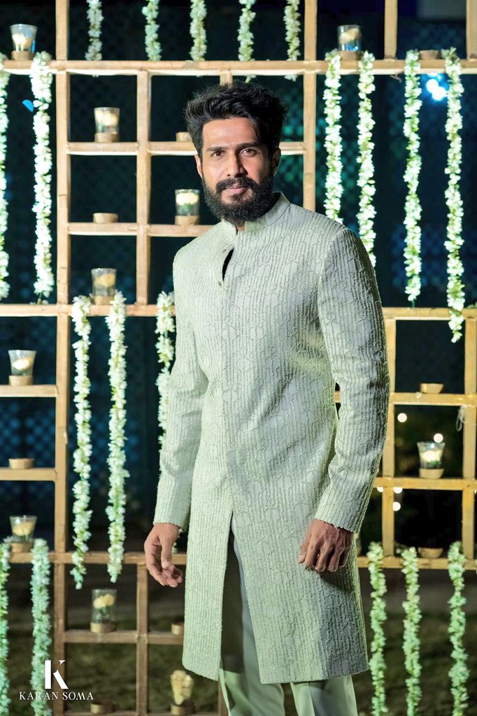 TheVishnuVishal's tweet photo. Styled by @PJukalker
Delicate festive ensemble by @raamzofficial
Pics courtesy #thestorybox 

#Hyderabad https://t.co/uP6MDDgGJs