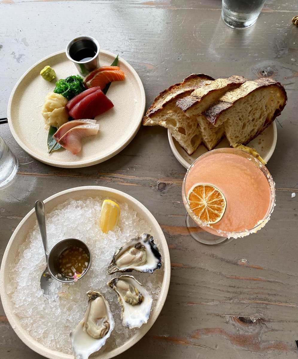 Today I celebrate turning 26. What a year #2020 has been, and am grateful I could celebrate the best way I know: delicious seafood, cocktails and great company 🍸🤗🦪🐟 

#bondi #northbondifish #northbondi