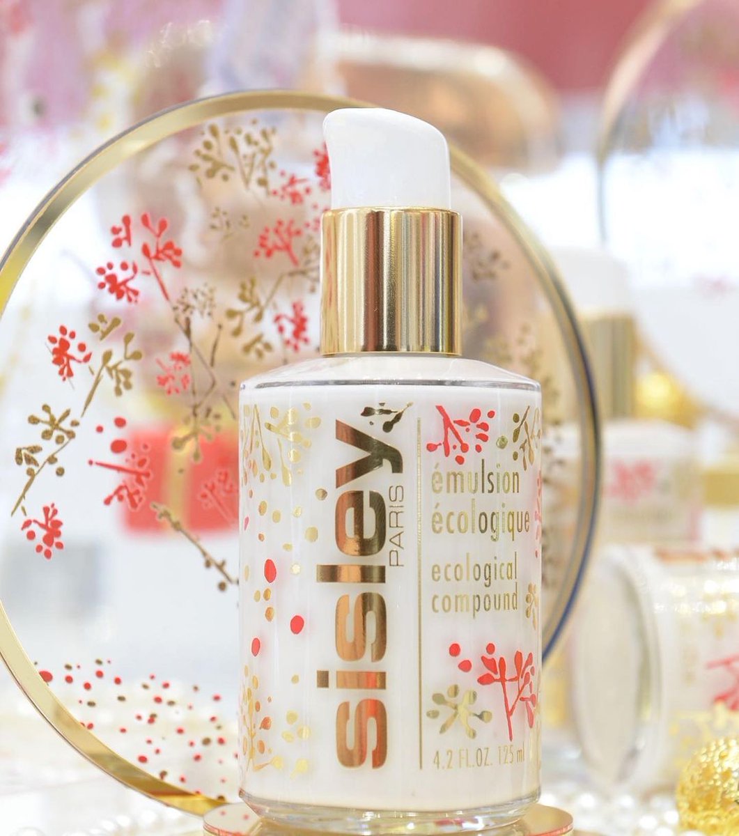 _GANDAGANDA_'s tweet photo. #GDBEAUTY Another version of @sisleyparisofficial ecological compiund.
เนื้ออิมัลชั่น ที่มีกลิ่นหอมอโรมาโรสแมรี่ สดชื่นเอิร์บๆ ส่วนตัวชอบมาก คือชิ้นแรกที่เคยลองของซิสเล่ย์ (ใช้ของพี่สาว) และชอบมาตลอดเลย
มากับลาย limited edition สำหรับ happy new year นี้
#sisleyparisthailand https://t.co/w96wpiWPBT