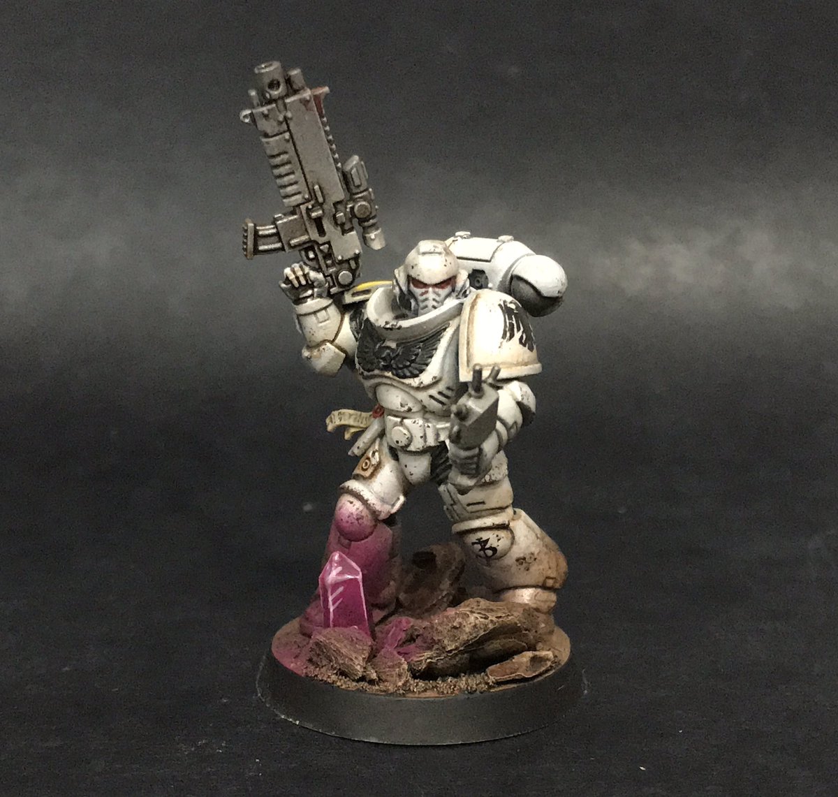 The2PsPodcast's tweet photo. Three completed Rift Stalkers. Lots of fun painting in quite a different way for me. #the2pspodcast #warmongers #tabletop #gw #40k #2Pspodcast #2psinapod #warhammer #wargaming #painting  #hobby #scifi #spacemarine #riftstalkers #primaris #ultimafounding #paintingwarhammer https://t.co/Bd3QRG7LFJ
