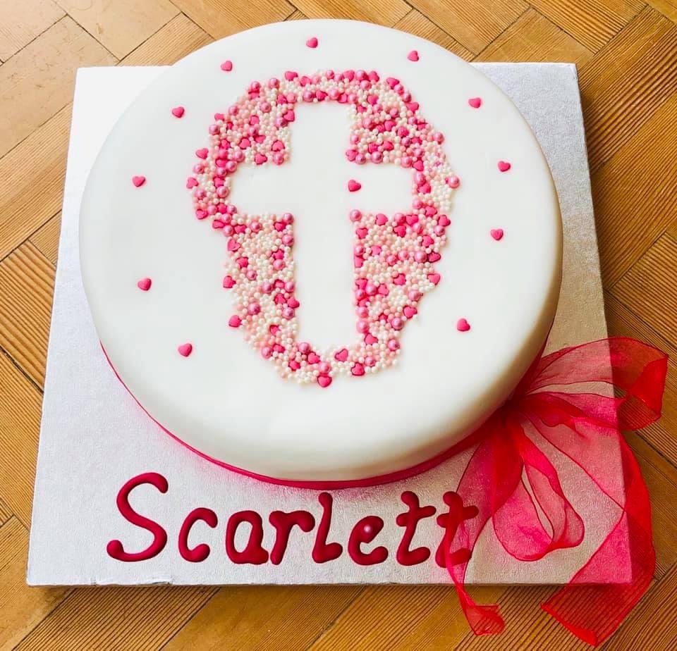 mfmcakes's tweet photo. A special little girls Christening cake π
#christeningcakes #Surrey #MFMCakes #celebrationcake #baptismcake #christening https://t.co/qiWMAlzKeC