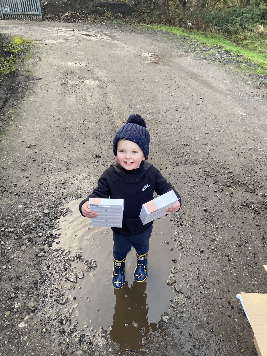 TH_Elec's tweet photo. Here’s our @TH_Elec Christmas helper out delivering gifts to @homestartuk last week. Home start @KirkleesCouncil is a brilliant initiative helping young families and children across the country, so we are happy to be able to do our bit to help out. 

#GiveALittleLove https://t.co/URzGfuoLFY