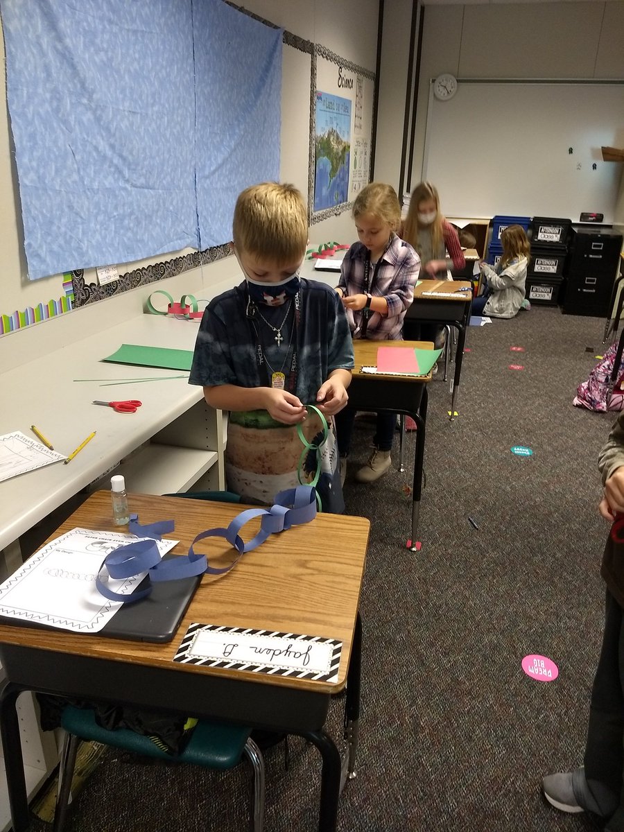 geiser_teaches's tweet image. When a fun STEM challenge can double as party decor, it is a win-win! And speaking of WIN, congrats to Katrina for creating the winning chain measuring at a whopping 198 inches! #TwoPapers #LimitedTape @TISDWCES