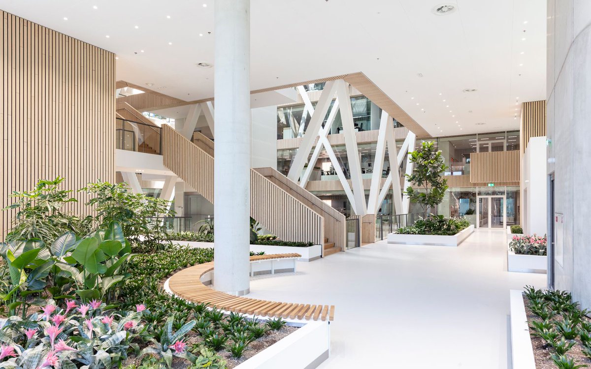Wat is er nodig voor de pandemiebestendige toekomst van kantoorgebouwen? Aldo Vos schreef een blog. Hoe denk jij hierover? Je kunt de blog via deze link lezen: buff.ly/3nt1ceP
#broekbakema #architecture #sustainable