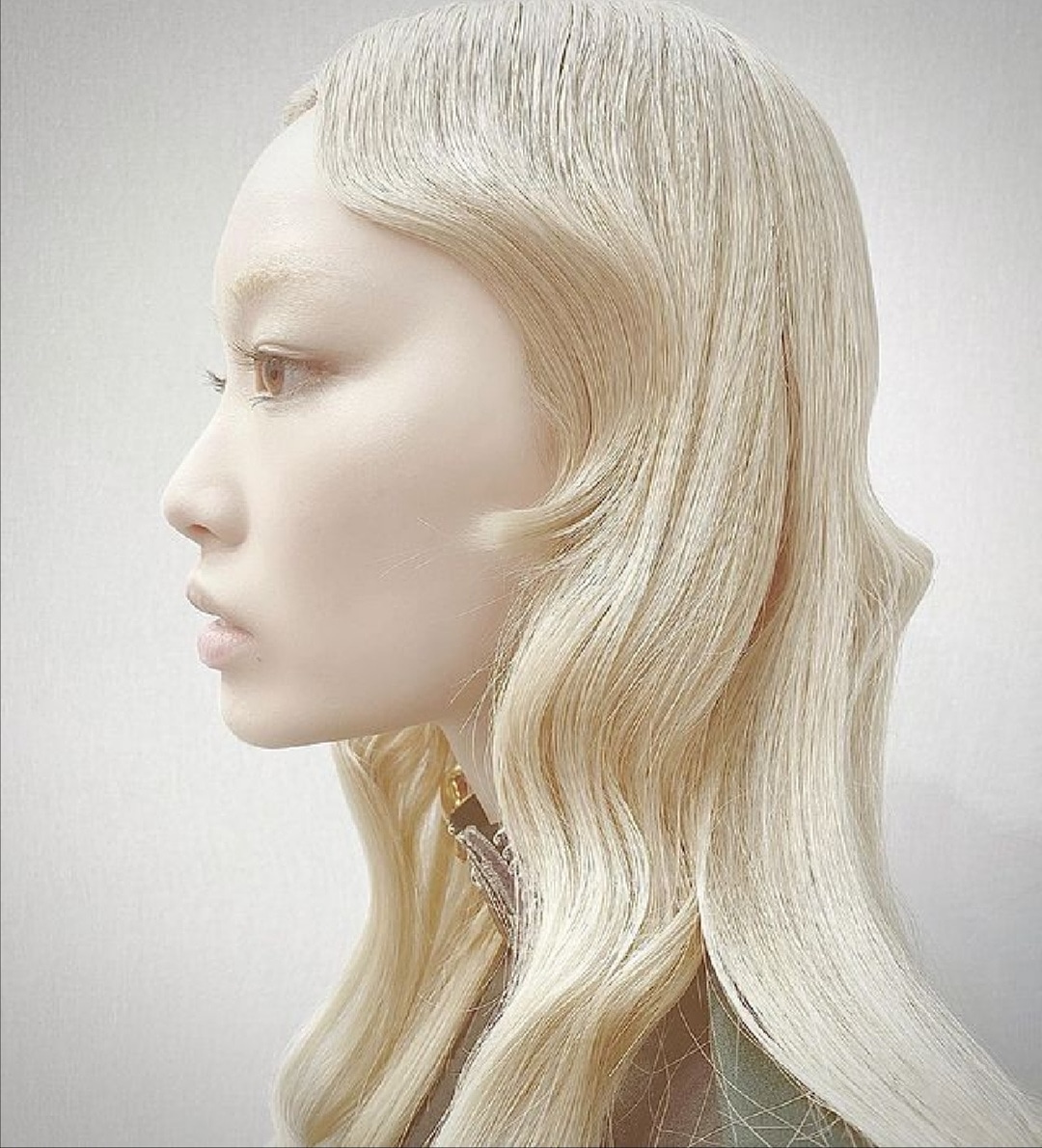 The perfect shade for winter!!
<a href="/chloe/">Chloe</a> AW20 Show #HairByGuido for <a href="/redken/">Mummy and wife I</a> #Makeup <a href="/patmcgrathreal/">Pat McGrath</a> #Stylist @camillebwaddington <a href="/warukatta/">Fernanda ly</a> <a href="/ashleybrokaw/">ashley brokaw</a>