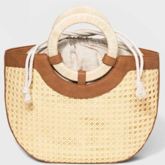 acm_fashion's tweet image. So good I had to share! Check out all the items I&apos;m loving on @Poshmarkapp #poshmark #fashion #style #shopmycloset #allegropacific #brighton #universalthread: posh.mk/AyzIiASjgcb