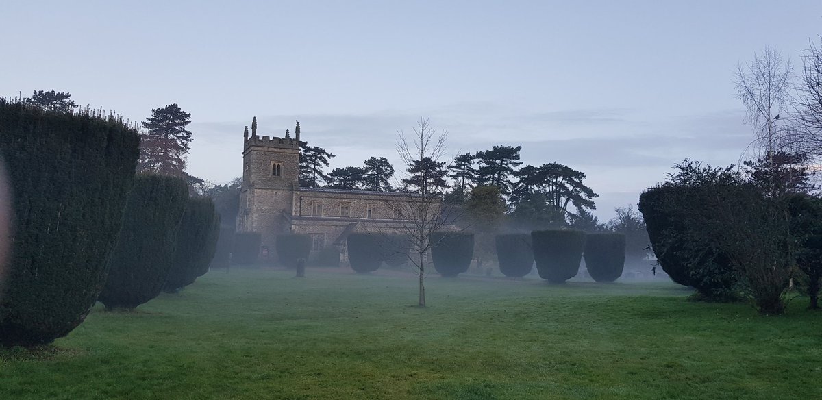 AlasdairGordon1's tweet photo. St Lawrebce Parish Church in Bovingdon as the most rises on a cold winters morning last Friday. #WinterMist #Bovingdon #Hertfordshire #ParishChurch #Church https://t.co/9SS0j5maSS