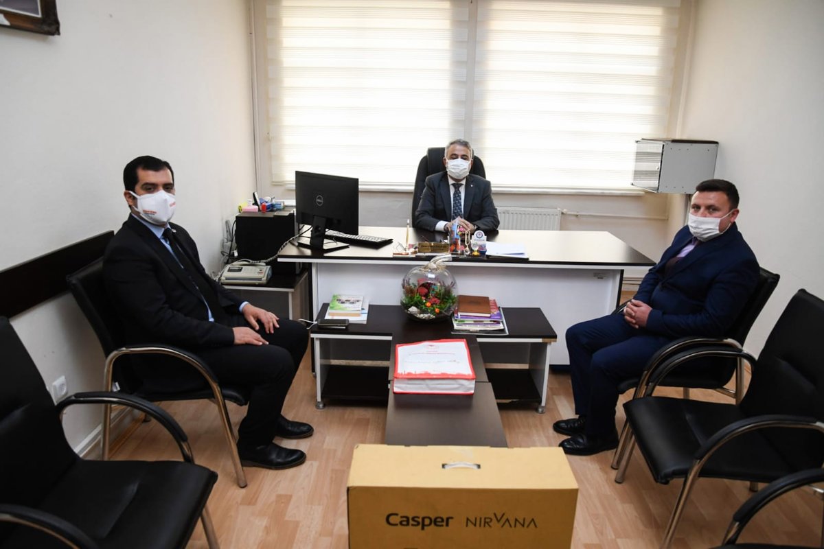 kayseritarimorm's tweet photo. İl Müdürümüz @MstafaSahin44 #Akkışla İlçe TOM ziyaret etti. 2020 yılı değerlendirmeleri ve yeni dönem #KKDP konularında İlçe Müdür V. ÖmerDemirtaş ile bilgi alışverişinde bulundu.
@bekirpakdemirli @SehmusGunaydin @mehmethaditunc @mustafaaksutr @fatihmetintr @TCTarim https://t.co/F1kM0WXFff