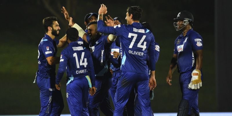 Naveeth14's tweet photo. Congratulations 🎉🎊 @jaffnalpl team
@PereraThisara and the team..!!
#LPL 🇱🇰 2020 #Final
#Jaffna #Stallions crowned #Lanka Premier #League #Champions after defeating @GalleGladiators by 53 runs.❤️🔥
#galle #jaffna #JaffnaStallions #gallegladiators
#JSvsGG #JS #GG
(1/2) https://t.co/NC7yzIHIuf