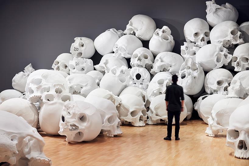rabihalameddine's tweet photo. Ron Mueck : 100 sculpted skulls https://t.co/sQtgiuZ1ru