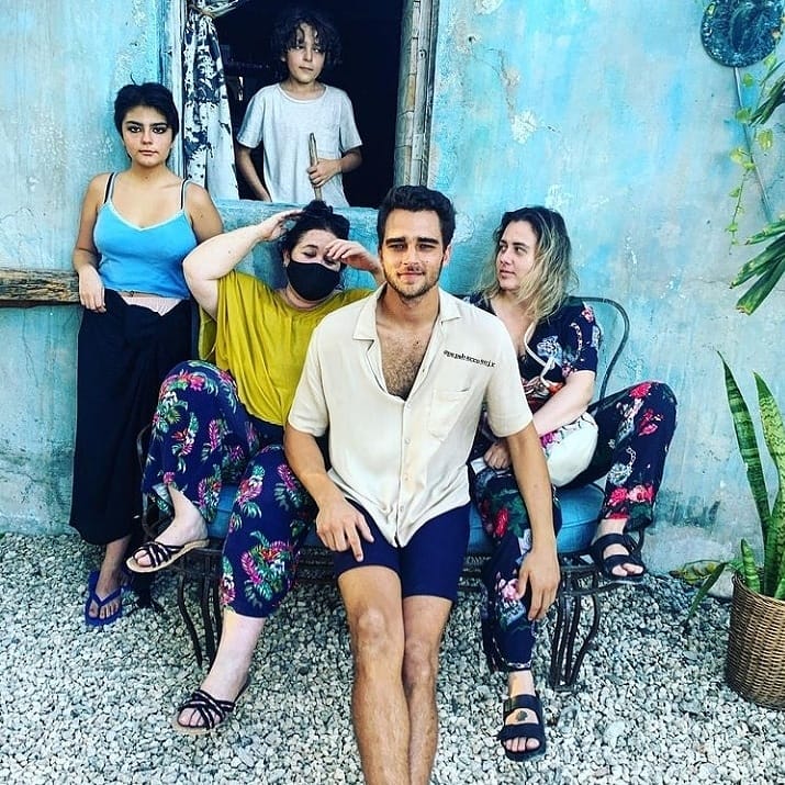 PepeBarrosoJr2's tweet photo. Beautiful Team 🔥😍 https://t.co/JbK0BkTMsS