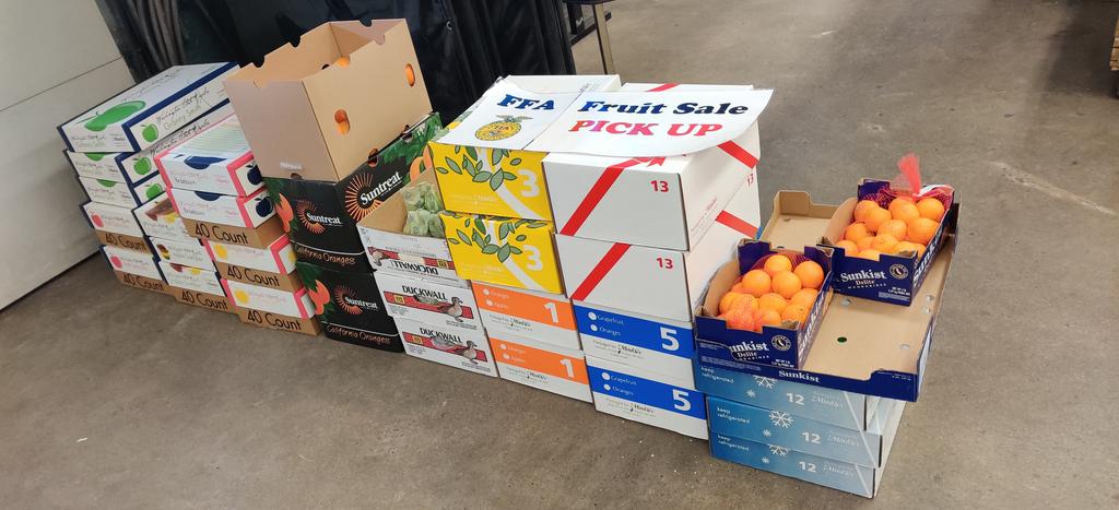 CFFFA1's tweet photo. Chapter has some fruit left to sell!  Spread the word and let people know of they want some to contact us before it is gone! https://t.co/67Ad0JJ8Bt
