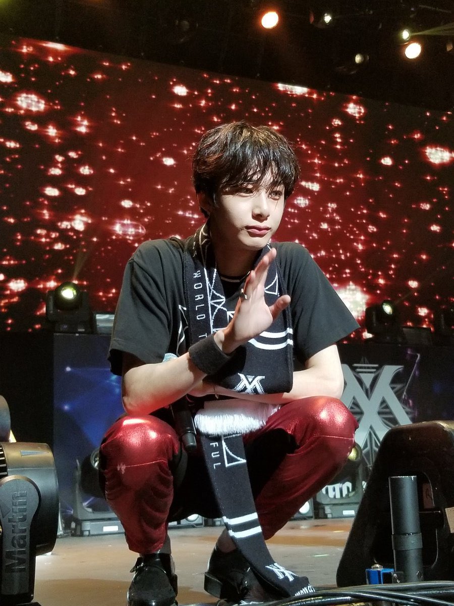 how chae Hyungwon looks in real life - a thread