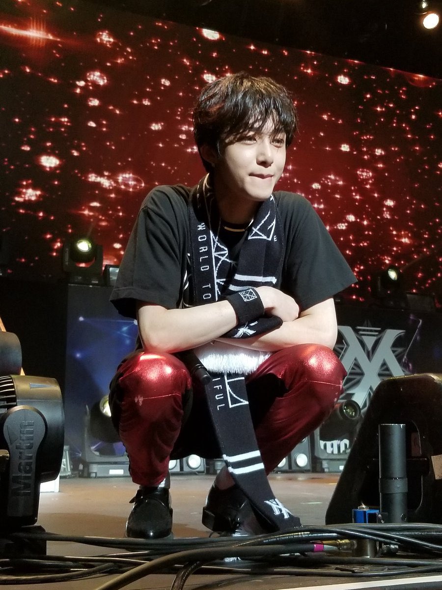 how chae Hyungwon looks in real life - a thread