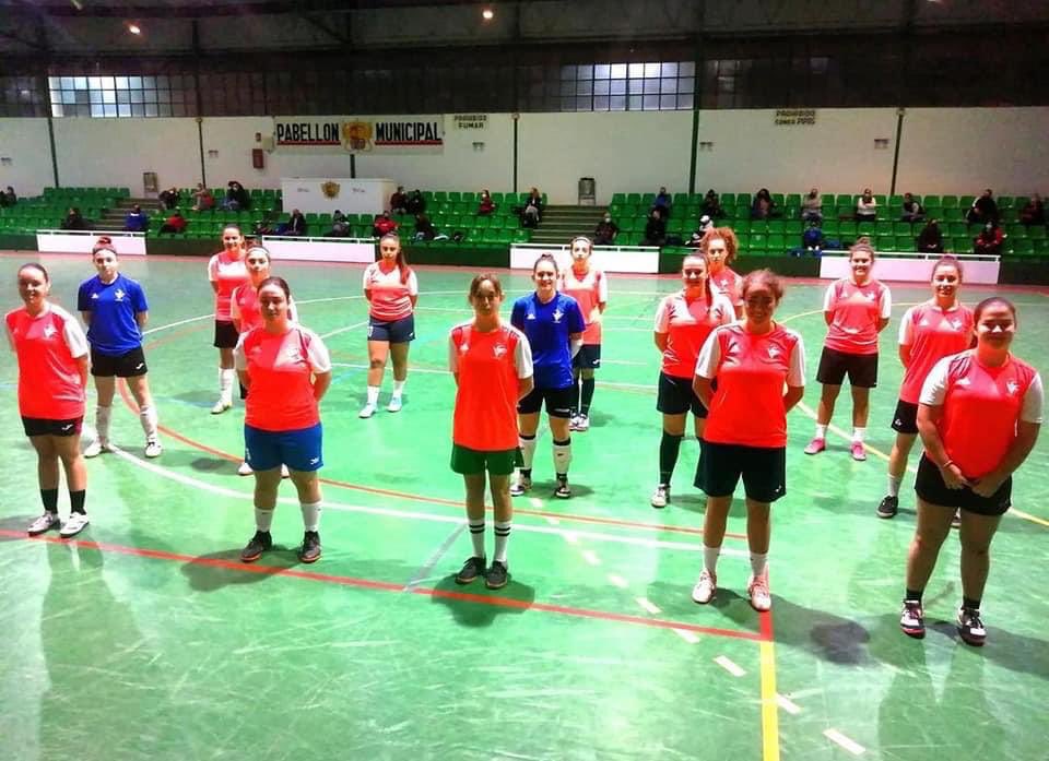 🗞📸 | El pasado lunes 14, tres de nuestras seniors estuvieron en el entrenamiento sub19 de la selección valenciana Valenta! ⚽️👏🏻 <a href="/FFCV_info/">FFCV</a> 

Una gran experiencia que seguro que recordarán. Enhorabuena Afri, Àngels y Lourdes! 🧡🖤