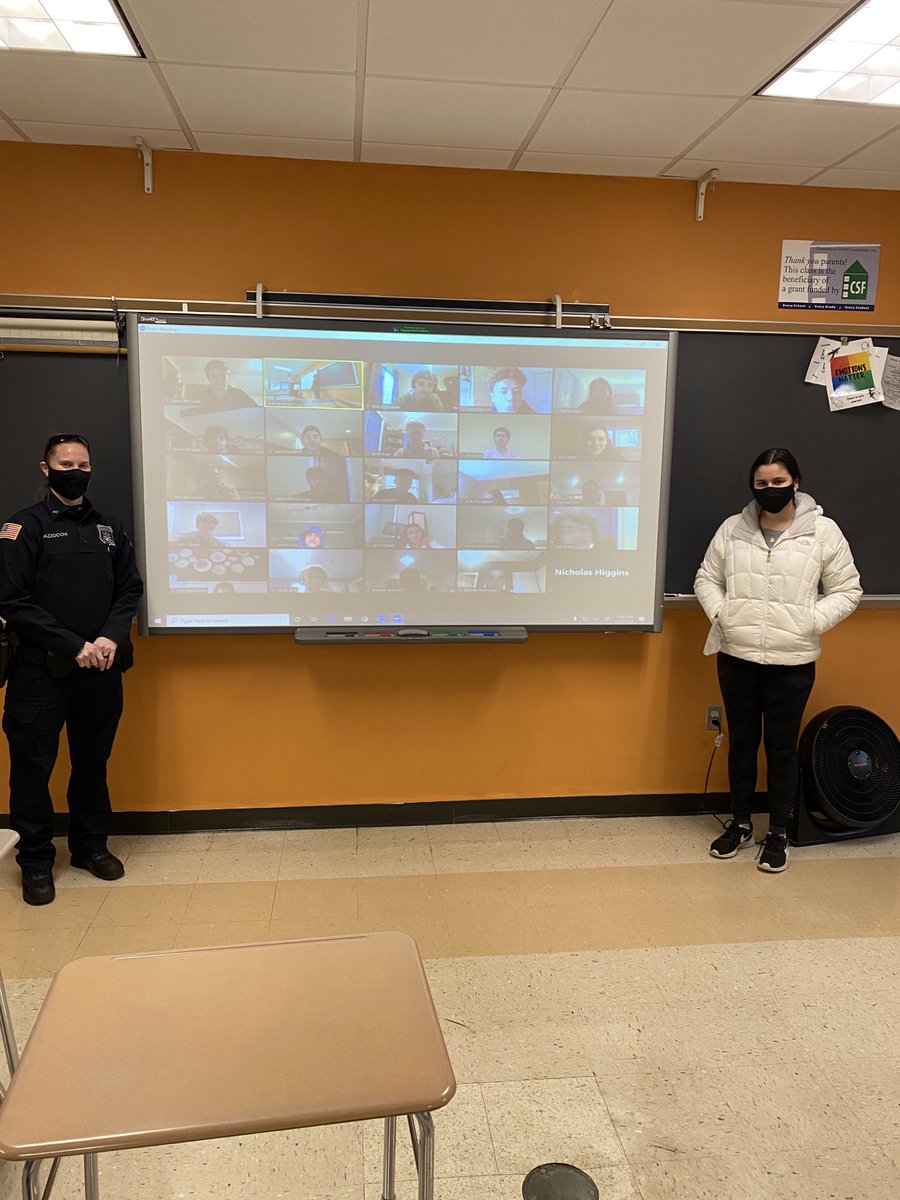 jhurgin's tweet photo. An amazing presentation in #businesslaw today from our terrific SRO Michelle M. Thank you for your thoughtful discussion on your perspective of our criminal justice system. @NewCastlePD. #WeAreChappaqua best#students. https://t.co/SZYUC0rqC1
