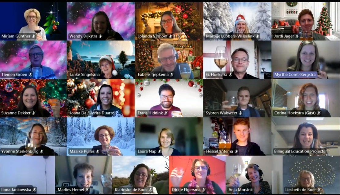 Wij wensen iedereen een heel gezond, gezellig en geletterd nieuwjaar! Op naar prachtige nieuwe kansen, projecten en meertaligheid!