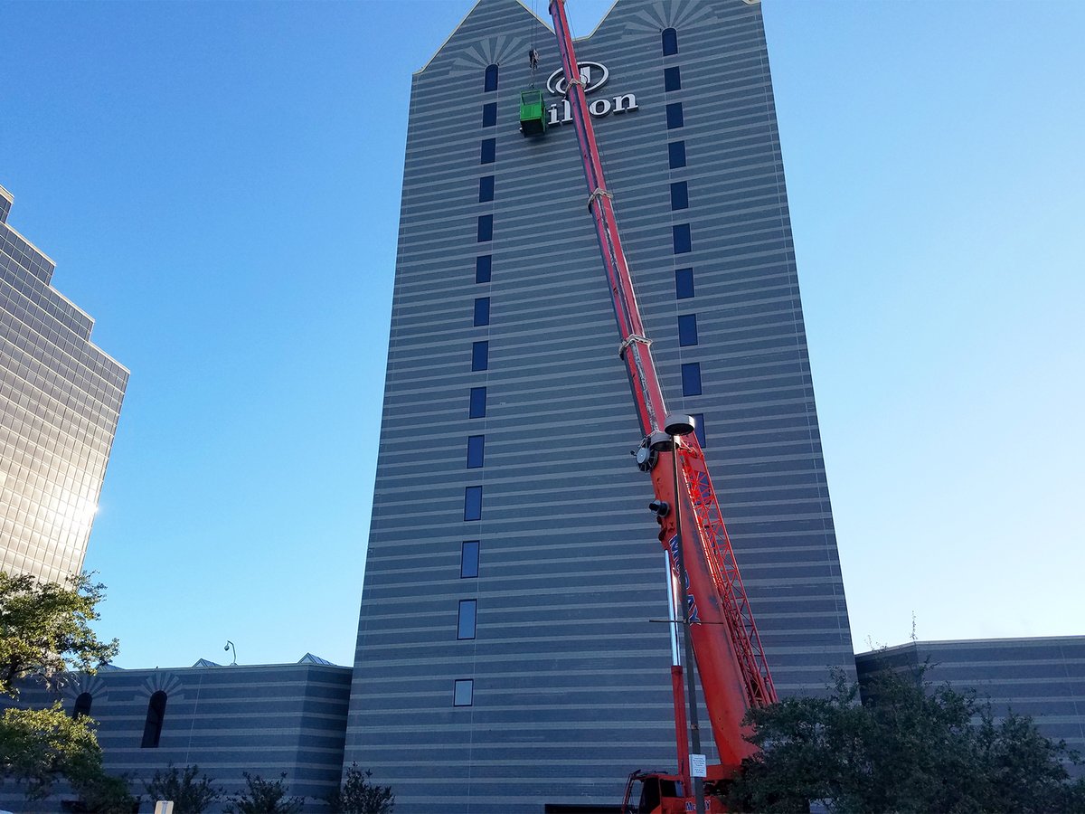 bakerssignstx's tweet image. Hi-Rise sign removal in preparation for new updated branding. When it comes to Hi-Rise signage services in Houston, or anywhere across the South for that matter, Bakers' Signs is the #1 choice. #hirisesign #signremoval #bakerssigns #houstonsigncompany