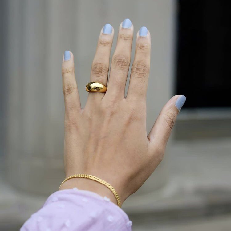 What are your go-to accessories? ✨ 

Shade: Lahore
📸: <a href="/draishasindhu/">Aisha Sindhu, DO</a> 

#786cosmetics #halal #halalnails