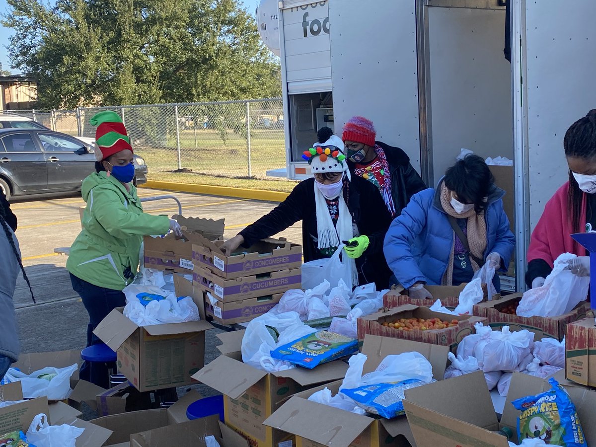 BGE_Jaguars's tweet photo. BGE Free Drive Thru  Food Pantry with the Houston Food Bank @HoustonFoodBank https://t.co/2gwwWNOWDO