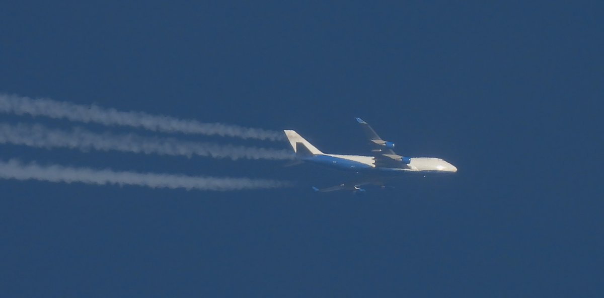 EHEH_Spotter's tweet photo. 🇦🇪Dubai Air Wing Boeing 747 412F (A6-GGP, #896272) as flight #DUB8 FL390
Emirates Airbus A380-842 (A6-EVG ) as flight #UAE8 London (LHR) ---> Dubai (DXB) FL370 @ EHEH
#potn #avgeek https://t.co/Z70qWhWVOD