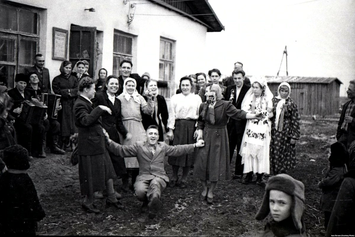 Fascinating, beautiful, and rare photos of Ukrainian village life and