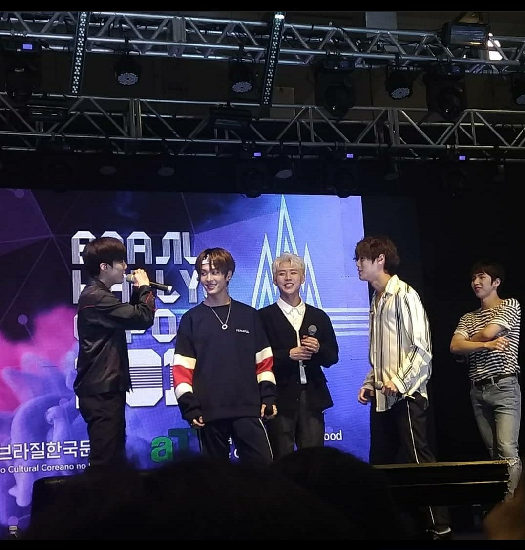 Pandachsn's tweet photo. Olhando meu insta hoje achei a foto do melhor dia, da viagem mais louca que ja fiz kkkkk
*o Lee sang de Cabelo grande mano 😍
#IMFACT #LEESANG #taeho #jian #jaeup #ungjae #wishyou @imfact_twt https://t.co/3qRDUiTxUs
