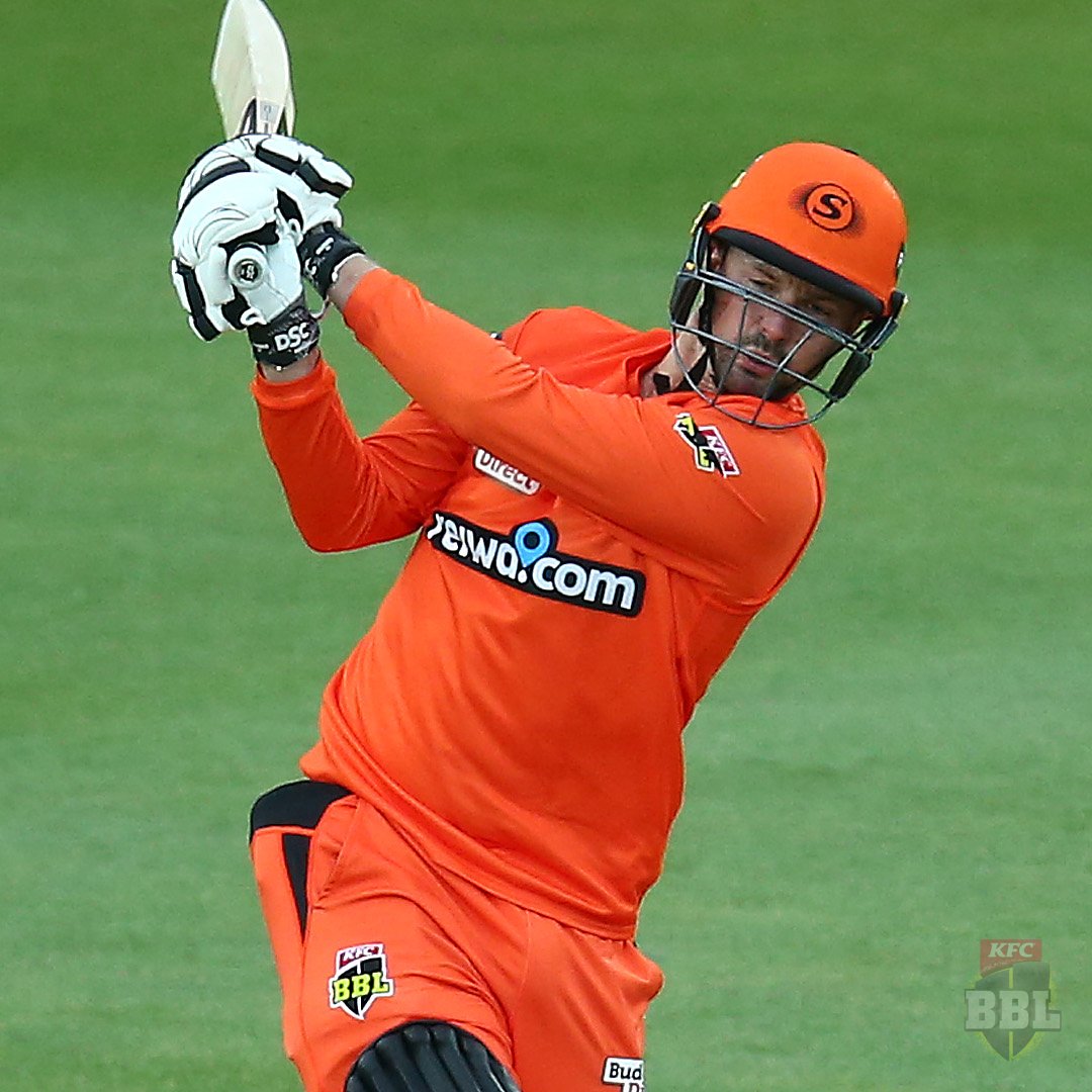Kfc Big Bash League Watch The Glass Colin Munro Would Have Been A Nightmare For Parents Hosting Backyard Cricket A Kfcaustralia Bucket Moment l10 T Co Zitolrew0u Twitter