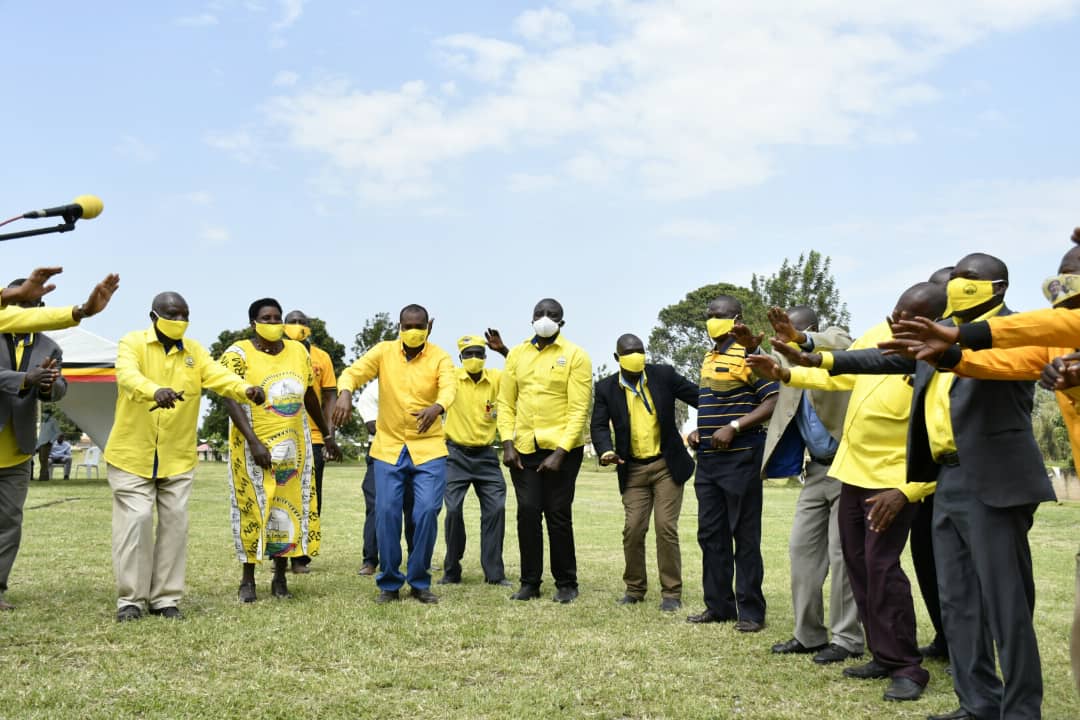 LiraSqoop's tweet photo. EARLIER: NRM leaders from Tooro sub region dancing at Boma grounds in Fort Portal City as they waited for their presidential candidate Yoweri Museveni 
#LiraSqoop 
#UGDecides2021 https://t.co/txJPeShIYJ