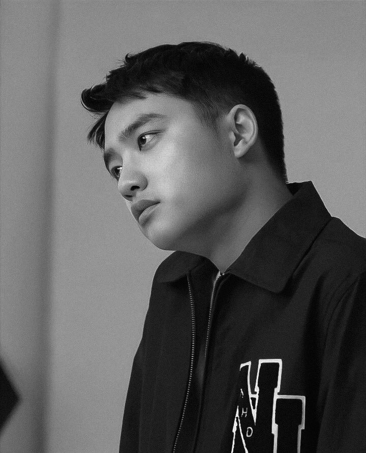 稲 庭 ギョンスの絶妙に主張してるエラ 下顎角 から顎 先にかけてのライン超セクシーだよな 発達した雄みが全開で 丸い顔面パーツばかりの可愛いさ中にこのエラのおかげで男らしさとエロさをも持ち合わす奇跡の超ハイブリッド顔面に