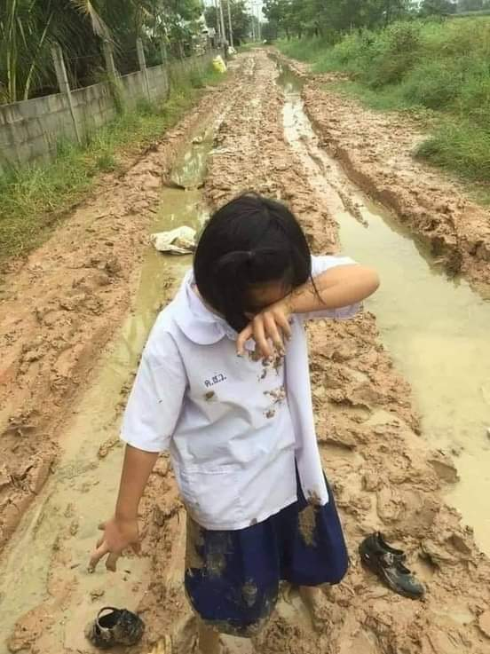 เห็นภาพนี้แล้ว หดหู่ที่สุด...

แต่พวกนรกนั้นกลับเอาเงิน 54 ล้านไปทำห้องน้ำเครื่องบิน