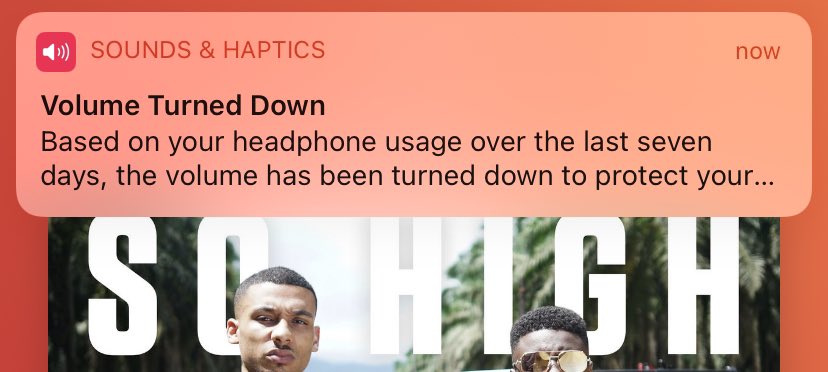 j_radcliffe's tweet photo. @Apple @AppleSupport right enough is enough now!!! I can’t even dance in the bastard shower without my pissing speakers cutting out. My hearing is better than ever considering all the clubs av bin shut.Sort it or I’m going back to @SamsungMobile 
#volumeturneddown #apple #deezer https://t.co/kVDUu2ENwq