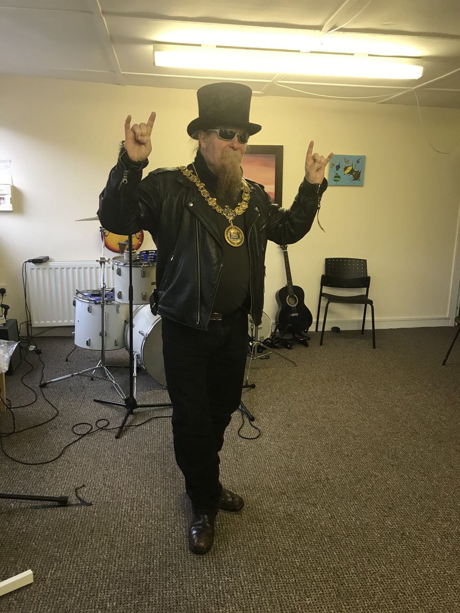 ea_adp's tweet image. many thanks to @EastAyrshire #provost Jim Todd for helping support the @PatchworkRecov2 fund raiser. Special thanks of course go to #gunsnroses guitarist @Slash  for his donation of the signed top hat. Maybe even get a retweet? #rockon #rocknroll