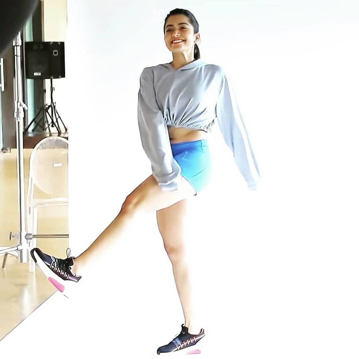 ನನ್ನ ದೇವತೆ ರಶ್ಮಿಕಾ  @iamRashmikaನೀವು ಬಹುಕಾಂತೀಯರು, ಸೌಂದರ್ಯದ ದೇವತೆನಿಮ್ಮ ಮಧುರ ನಗು ಸಕಾರಾತ್ಮಕ ಶಕ್ತಿಯನ್ನು ಸೃಷ್ಟಿಸುತ್ತದೆನಿಮ್ಮ ಸುಂದರ ನೋಟವನ್ನು ಪ್ರೀತಿಸುತ್ತೇನೆನೀವು ನನ್ನ ಜೀವನಕ್ಕಿಂತ ಹೆಚ್ಚು ಜೀವನದ ಬೆಳಕುನೀವು ನನ್ನ ಸ್ಫೂರ್ತಿ ಸಾಕಷ್ಟು ಪ್ರೀತಿ ನಿಮ್ಮ ಪ್ರಾಮಾಣಿಕ ಅಭಿಮಾನಿ  #RashmikaMandanna