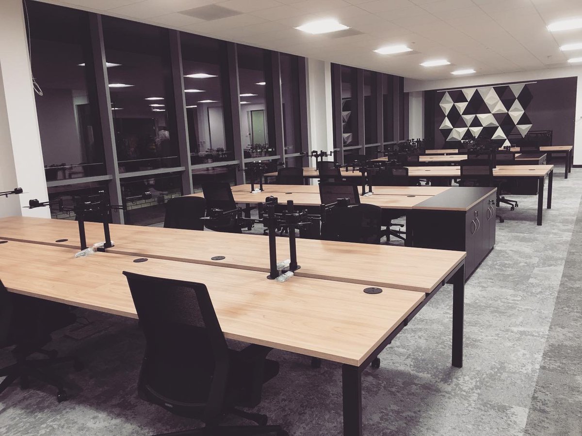 x4 Office tweet media