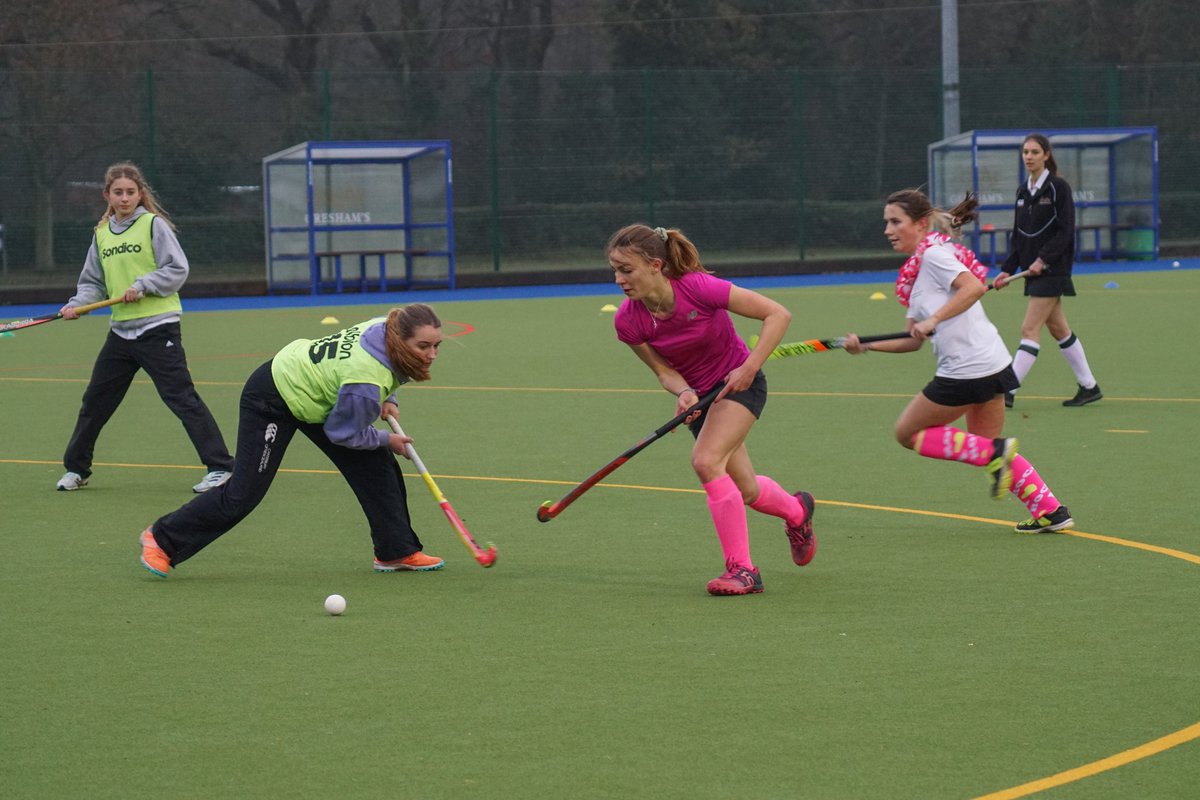 Greshams_School's tweet photo. Girls hockey @GreshamsSport finished the term with annual Inter-House competition #bubblesystem Senior, U16, U15 & U14. The competition was played with a competitive spirit throughout. Congratulations to Queens’ crowned House Hockey Champions #spacetoperform #happyhockey https://t.co/0KKabYm5KZ