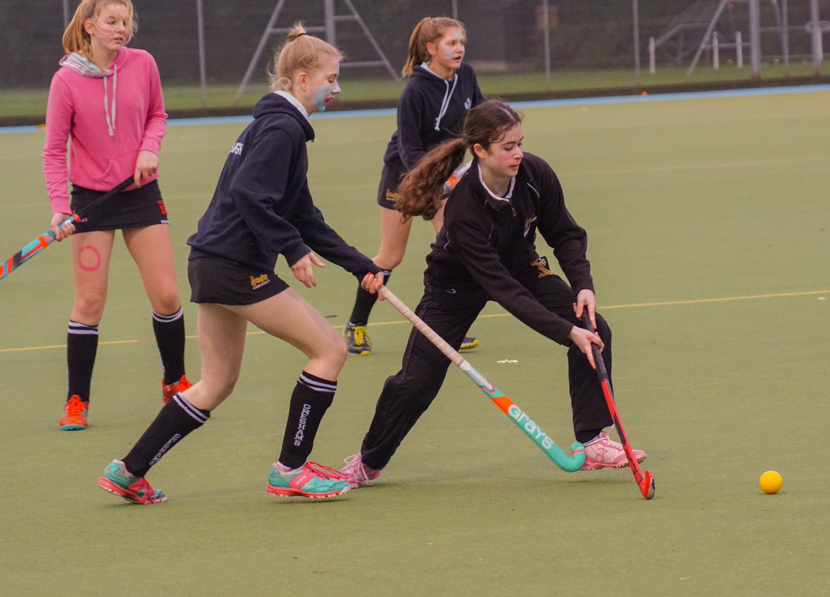 Greshams_School's tweet photo. Girls hockey @GreshamsSport finished the term with annual Inter-House competition #bubblesystem Senior, U16, U15 & U14. The competition was played with a competitive spirit throughout. Congratulations to Queens’ crowned House Hockey Champions #spacetoperform #happyhockey https://t.co/0KKabYm5KZ