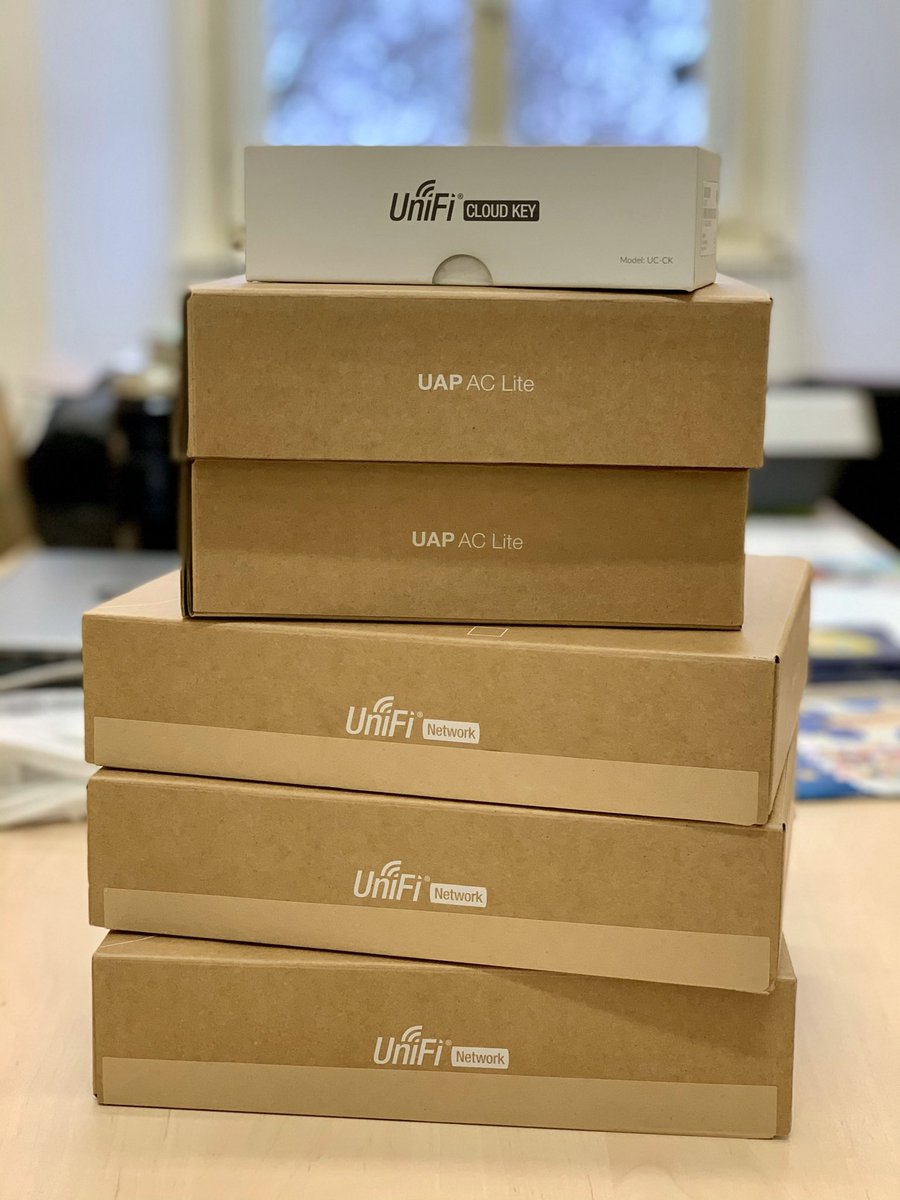 hradskyadam's tweet image. Tahle práce mě naplňuje 🤩
1. Vyházet historické IT síťové prvky❌📶
2. Instalovat dnešní ...  ✅📶
3. Sledovat s klientem, jak se jim lépe pracuje 👨🏻‍💻👨🏻‍💼📶🔝

#pocitacovyservis #unifinetwork  #ubiquitynetwork #wifi