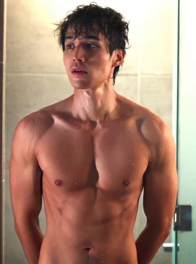 keuraeji's tweet image. lee dongwook is 40 yo and i'm here to remind you guys that age is just a number