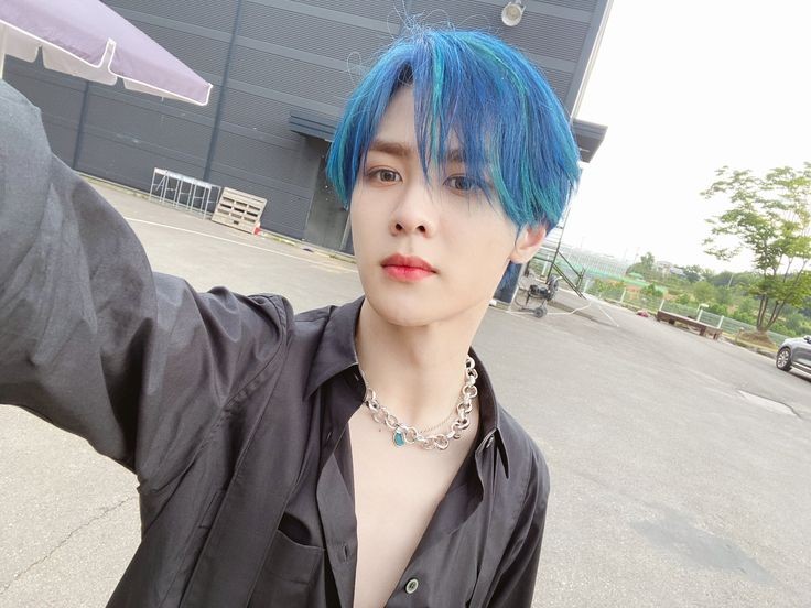 KunThe real mom and dad of the group