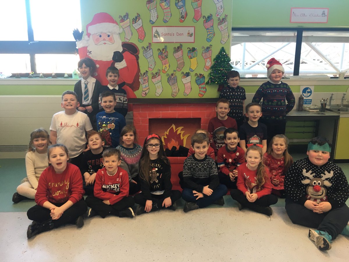 MrsWatt4's tweet photo. P4 Christmas jumper day. ⛄️ https://t.co/RkeA77Y5CF