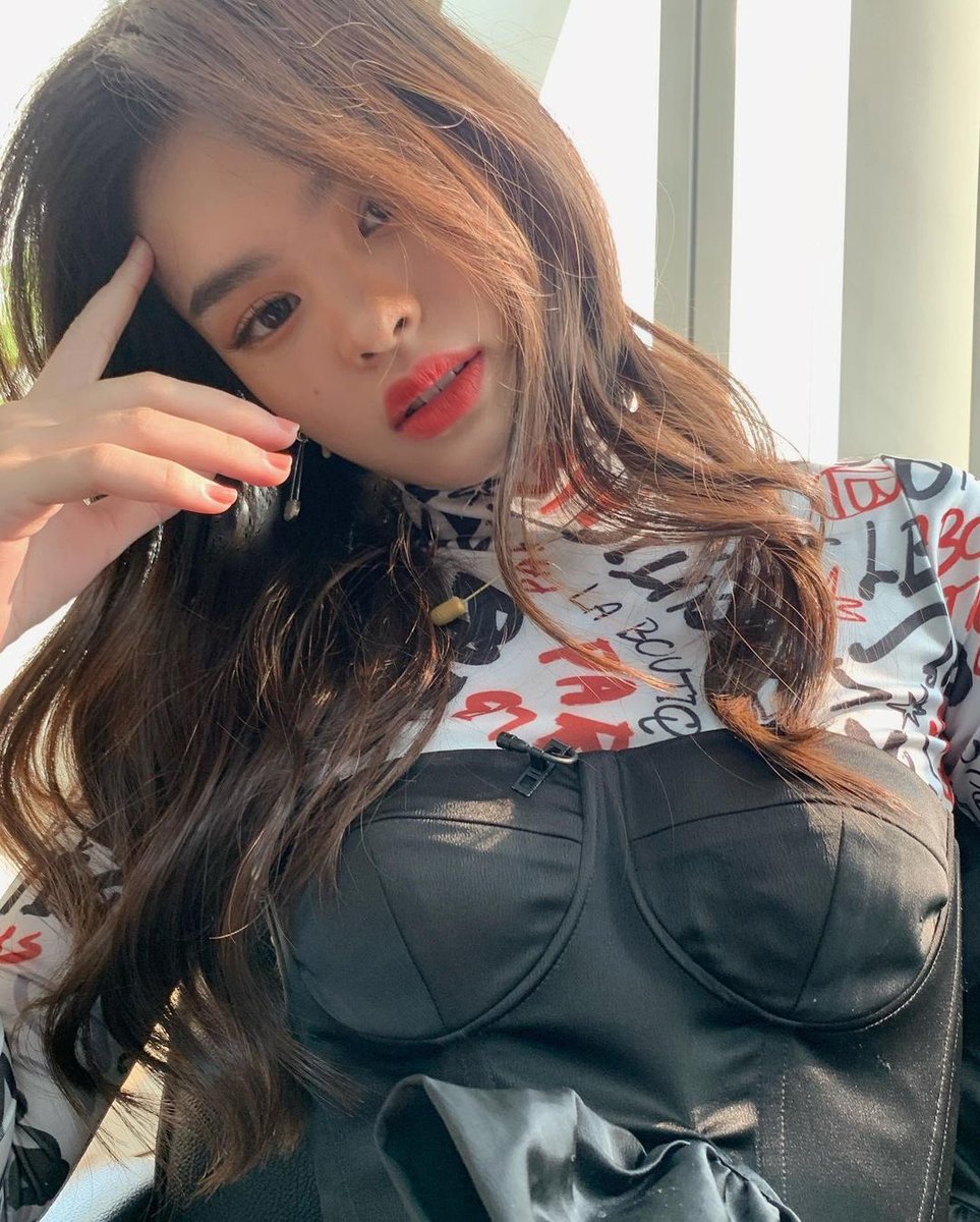 allybarofficial's tweet photo. OMG🔥🔥🔥
🔗 https://t.co/wBGBz6ihdS

#ALLY
#ALLYsONLY
#allynitibhon
#411music
#แอลลี่ https://t.co/ygBM2ICr8n