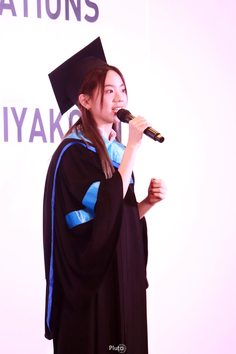 Phu_Rattatip's tweet photo. เจ้าบัณฑิตคนเก่ง 🦈🥰 ภูมิใจที่สุด 😊🤟
#PunBNK48 #PunLYRA #PUNsGraduation
#PlutoPSK #ดาวพลูโตของเจ้าหนูปัญ https://t.co/WxFiFMmaaz