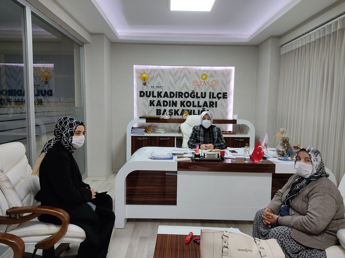 Parti binamıza gelen kıymetli vatandaşlarımızın istek ve taleplerini dinliyoruz.