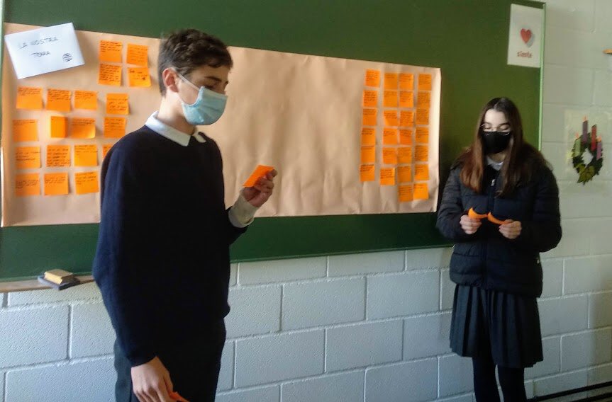 ConsolacionOnda's tweet photo. Amb totes les mesures de prevenció per la #COVID-19, comença el projecte #DesingForChange: Aprenentatge i emoció asegurada. @dfcspain https://t.co/iPgumKmbAo